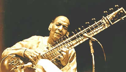 photo of Vilayat Khan playing the sitar