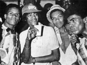 Bailes funk revelers